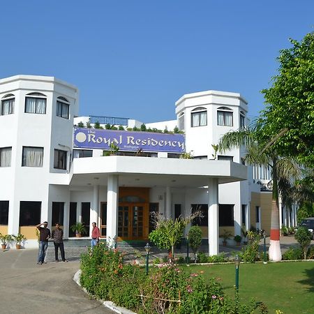 The Royal Residency Hotel Bodhgaya Bagian luar foto