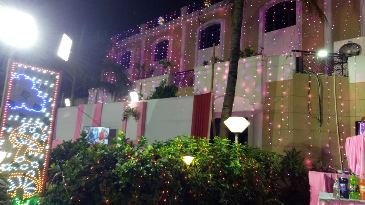 The Royal Residency Hotel Bodhgaya Bagian luar foto