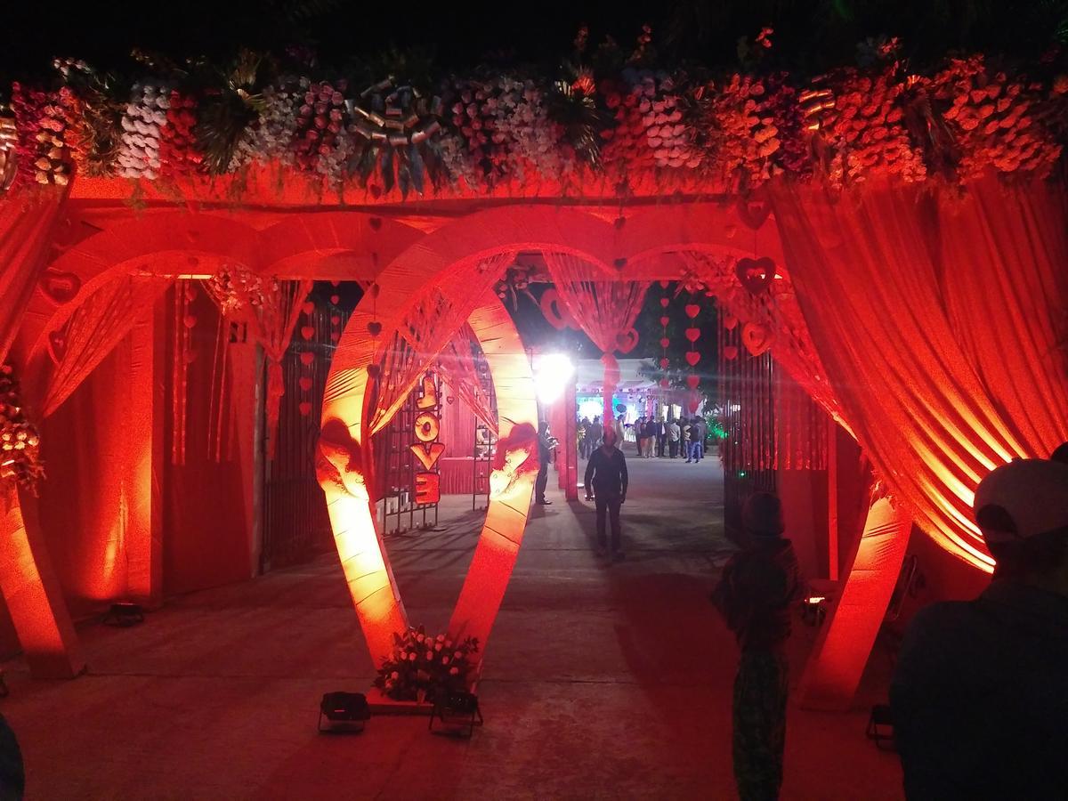 The Royal Residency Hotel Bodhgaya Bagian luar foto