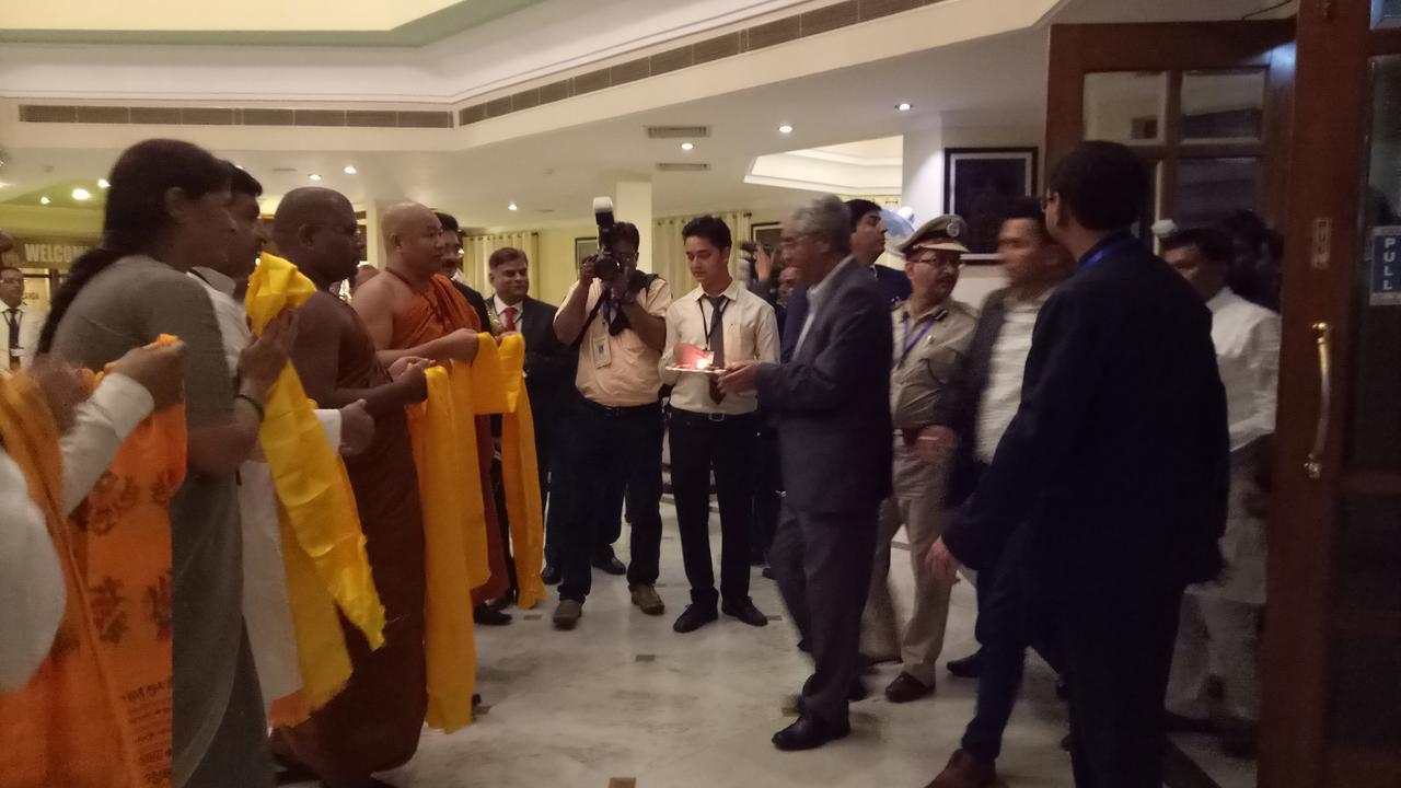 The Royal Residency Hotel Bodhgaya Bagian luar foto