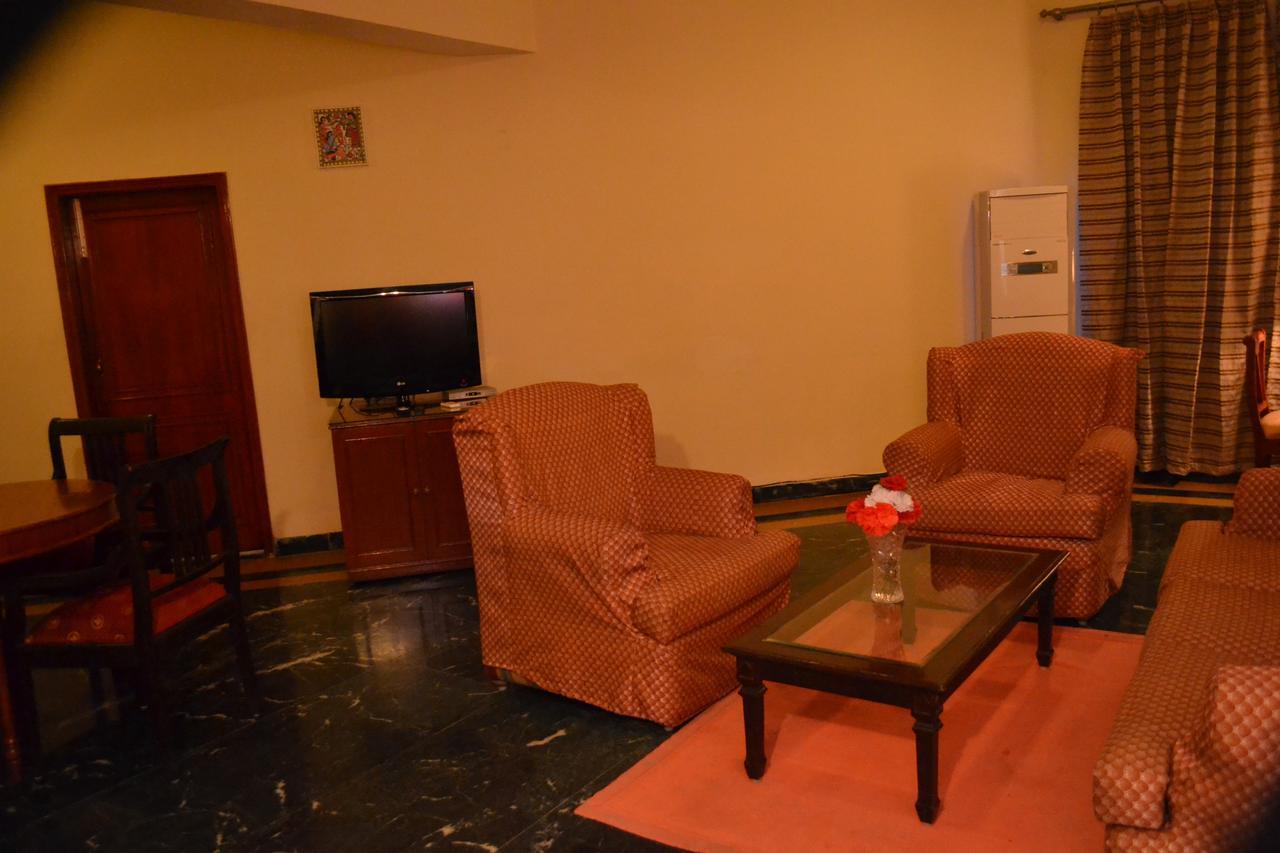 The Royal Residency Hotel Bodhgaya Bagian luar foto