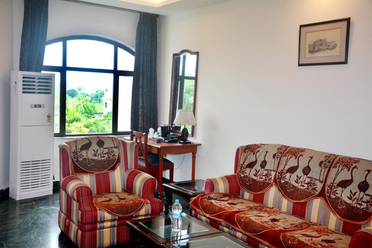 The Royal Residency Hotel Bodhgaya Bagian luar foto